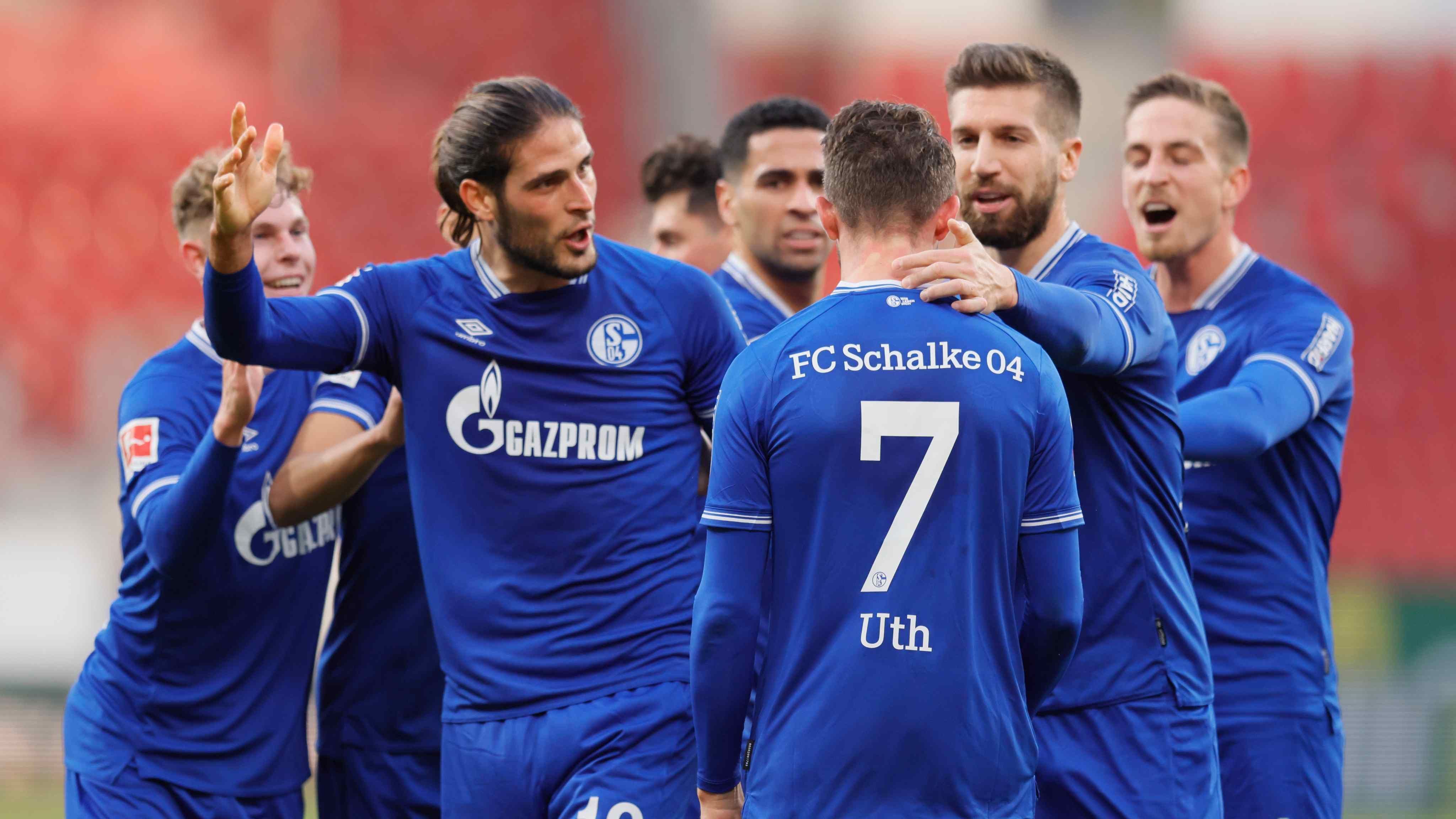 
                <strong>Platz 9: FC Schalke 04 - Durchschnittlicher Tabellenplatz der Gegner: 9,3</strong><br>
                Kommende Gegner: VfL Wolfsburg (H), Borussia Mönchengladbach (A), Bayer 04 Leverkusen (H), FC Augsburg (A), SC Freiburg (H), Arminia Bielefeld (H)
              