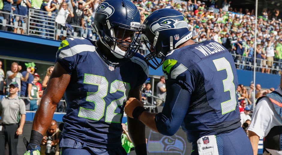 
                <strong>Platz 5: Seattle Seahawks</strong><br>
                Platz 5 - Seattle Seahawks: Nach dem Fiasko gegen die Rams in Woche zwei sind die Hawks nach dem klaren Sieg gegen San Francisco wieder in der Spur und zurück in den Top Ten. Die Offensive funktionierte erstmals in dieser Saison zufriedenstellend. Doch der durchgehend angeschlagene Russell Wilson bereitet Sorgen. Gut möglich, dass er am Wochenende gegen die Jets geschont wird. Dennoch: Wenn die Hawks einmal ins Rollen kommen, sind sie ein ekliger Gegner und heißer Kandidat für das NFC Championship Game.
              