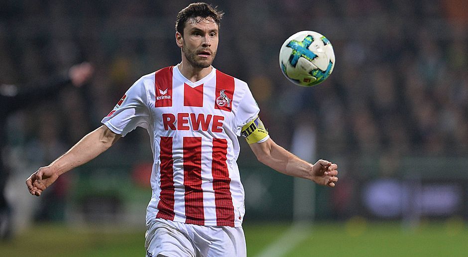 
                <strong>Jonas Hector</strong><br>
                Jonas Hector wurde nach langer Verletzungspause für die Testspiele gegen Spanien und Brasilien nominiert. Der 27-Jährige war bei der EM 2016 unumstrittener Stammspieler links in der Viererkette und dürfte mit steigender Spielpraxis im Hinblick auf die vorläufige Kadernominierung von einem Vertrauensbonus von Seiten Jogi Löws profitieren.
              