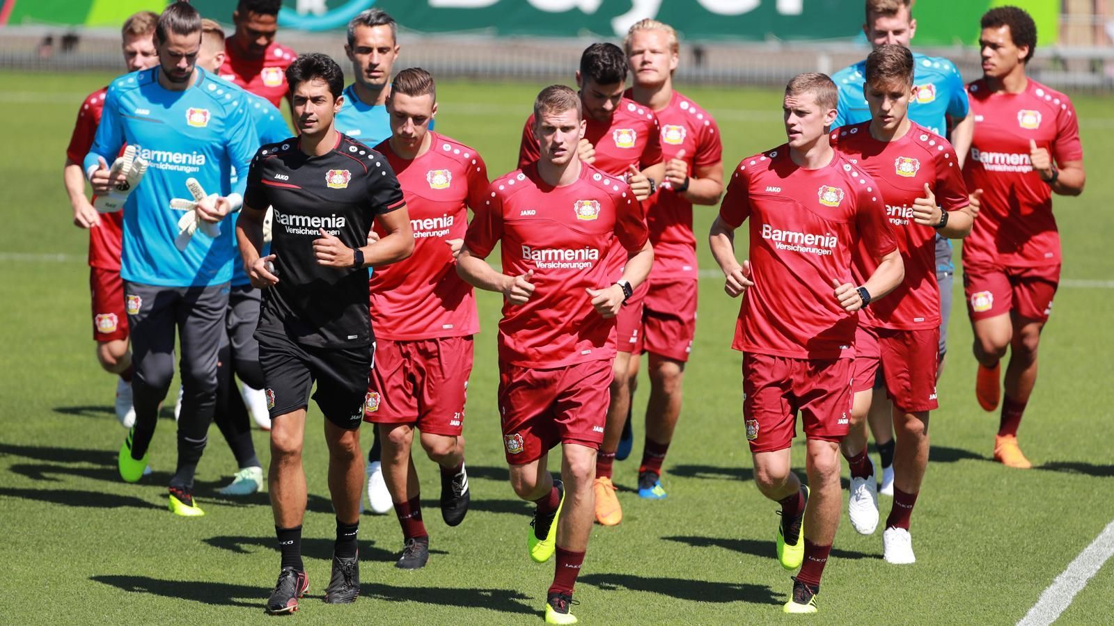 
                <strong>Bayer Leverkusen</strong><br>
                Die Werkself trainiert seit dem 7. Juli wieder für die kommende Saison.
              
