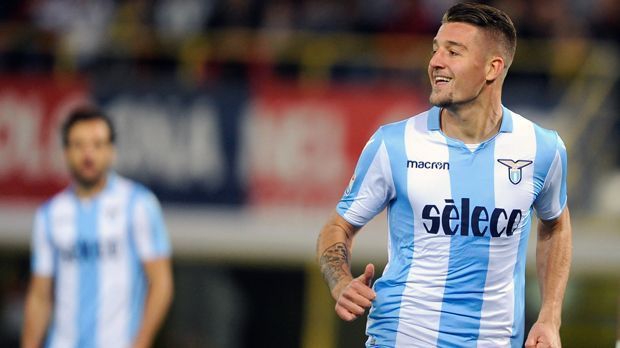 
                <strong>Sergej Milinkovic-Savic </strong><br>
                Verein: Lazio RomPosition: Zentraler MittelfeldspielerAlter: 22 JahreNationalität: Serbien/Spanien
              