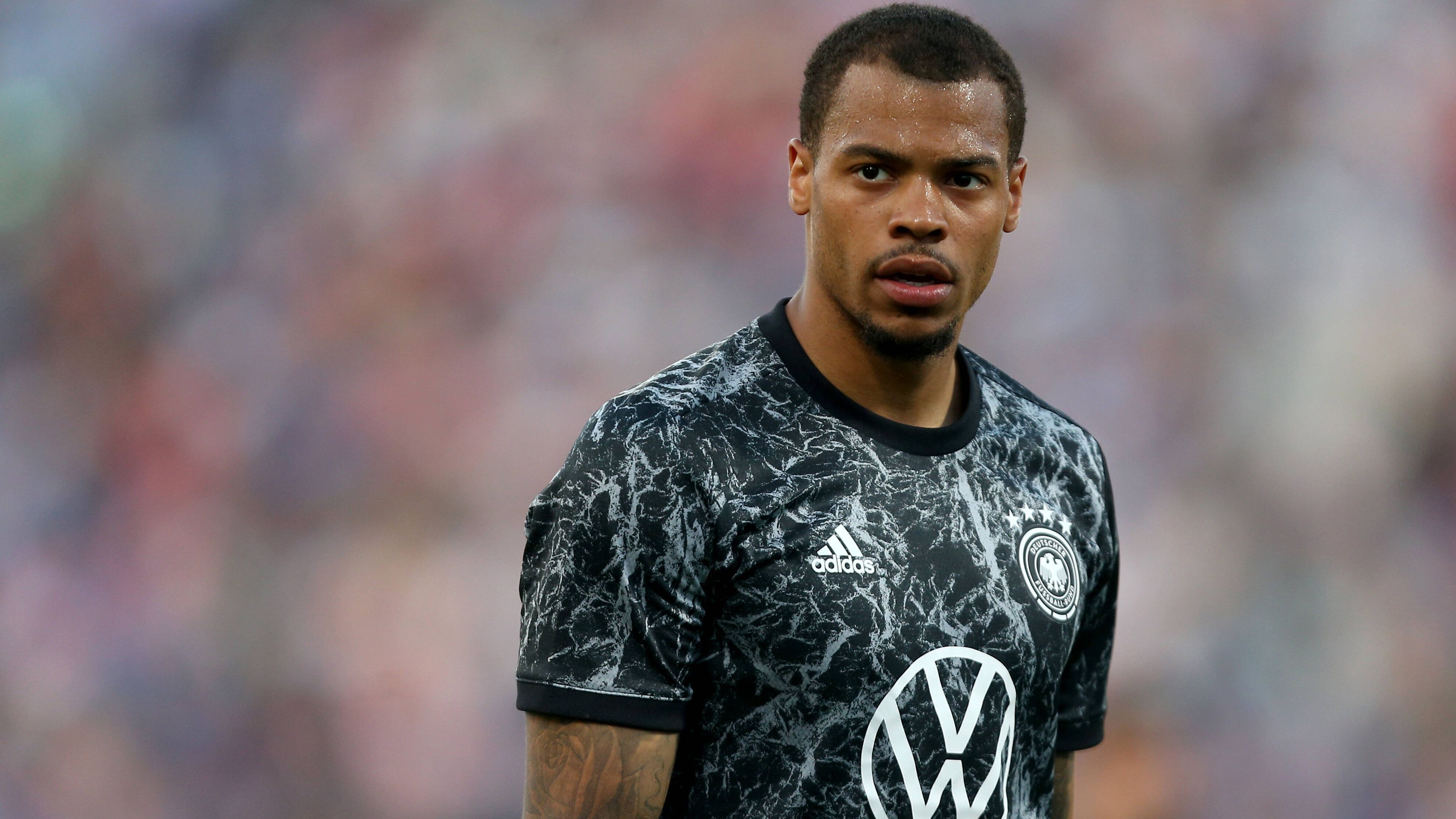 
                <strong>Lukas Nmecha</strong><br>
                Abseits von Timo Werner besitzt das DFB-Team eigentlich keinen echten Mittelstürmer im Kader. Das wäre eigentlich eine gute Chance für Lukas Nmecha, doch der Wolfsburger durfte gegen Italien und England nur zuschauen, wie Flick alternative Konzepte (Havertz im Sturm) austestete. Der 23-Jährige muss seine wenigen Chancen nutzen und hoffen, dass Flick ihn als wertvoll und als guten Backup ansieht. 
              