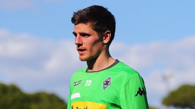 
                <strong>Borussia Mönchengladbach</strong><br>
                Eine Woche verbringen Neuzugang Jonas Hofmann und und sein Team am Mittelmeer.
              