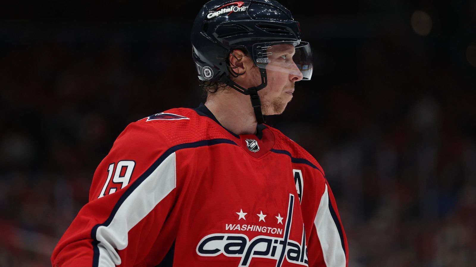 
                <strong>16. Platz: Washington Capitals</strong><br>
                Vier Niederlagen aus den letzten vier Spielen sind nicht gerade ein Leistungsnachweis wie man ihn sich wünscht vor der wichtigsten Saisonphase. Dazu ist Torjäger Alexander Owetschkin, der zum neunten Mal in seiner Laufbahn 50 Tore schaffte, angeschlagen und womöglich nicht im Vollbesitz seiner Kräfte - und der Gegner heißt dann auch noch Florida Panthers. Alles in allem wäre ein frühes Aus des Champions von 2018 den Erwartungen entsprechend. 
              