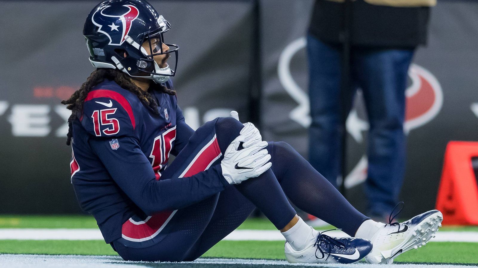 
                <strong>Will Fuller (Houston Texans)</strong><br>
                Bittere Nachricht für die Houston Texans: Wide Receiver Will Fuller fällt für den Rest der Saison aus. Der 24-Jährige zog sich beim 42:23-Sieg gegen die Miami Dolphins in Week 8 einen Kreuzbandriss zu, wie Head Coasch Bill O'Brien bestätigte. Fuller kam in dieser Saison bislang auf 503 Yards und vier Touchdowns.
              