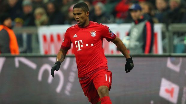 
                <strong>FC Bayern München (zwölf Spieler aus Brasilien)</strong><br>
                FC Bayern München (zwölf Spieler aus Brasilien): Douglas Costa ist nicht nur einer der großen Gewinner der bisherigen Saison, sondern vor allem der bereits zwölfte Spieler mit brasilianischem Pass bei den Bayern. Neben ihm steht mit Rafinha noch ein Landsmann im aktuellen Kader. Brasilianischer Rekordspieler beim Rekordmeister ist immer noch Giovane Elber mit 264 Einsätzen vor Ze Roberto mit 248 Spielen.
              