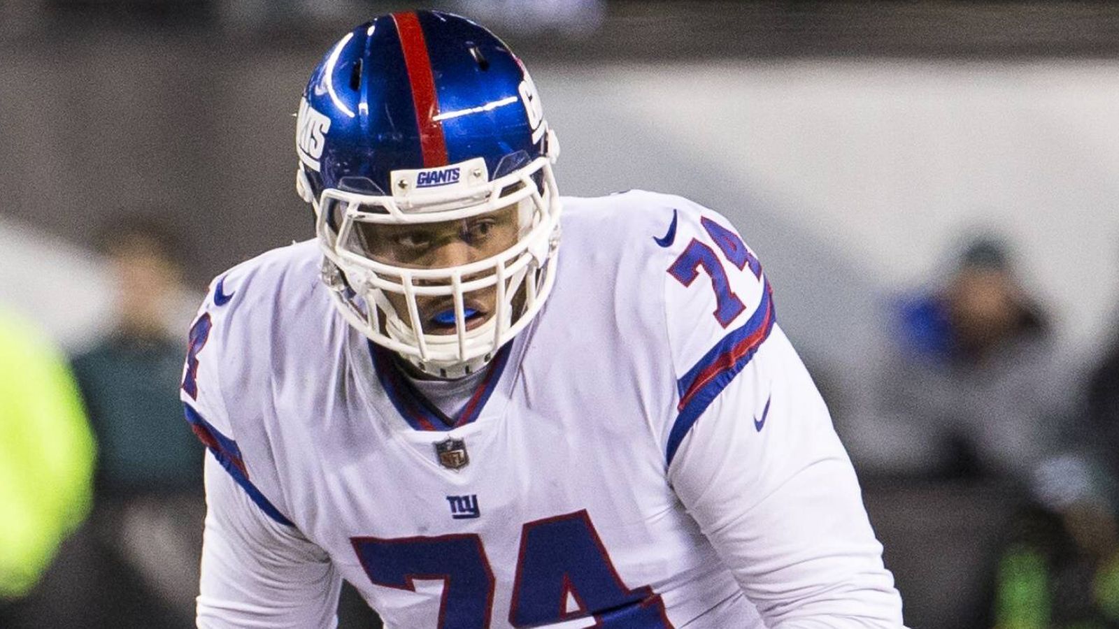 
                <strong>Ereck Flowers (New York Giants, 2015 an neunter Stelle)</strong><br>
                Er gehört zu den größten Fehlgriffen der Giants im Draft. Ein waschechter Flop. Der Offensive Tackle konnte nie die Erwartungen erfüllen, schaffte den Durchbruch nicht und ist 2019 Free Agent, weil die Franchise die Option auf eine fünfte Saison nicht zog. Bitter für die Giants: Starter ist er aufgrund mangelnder Alternativen trotzdem.
              