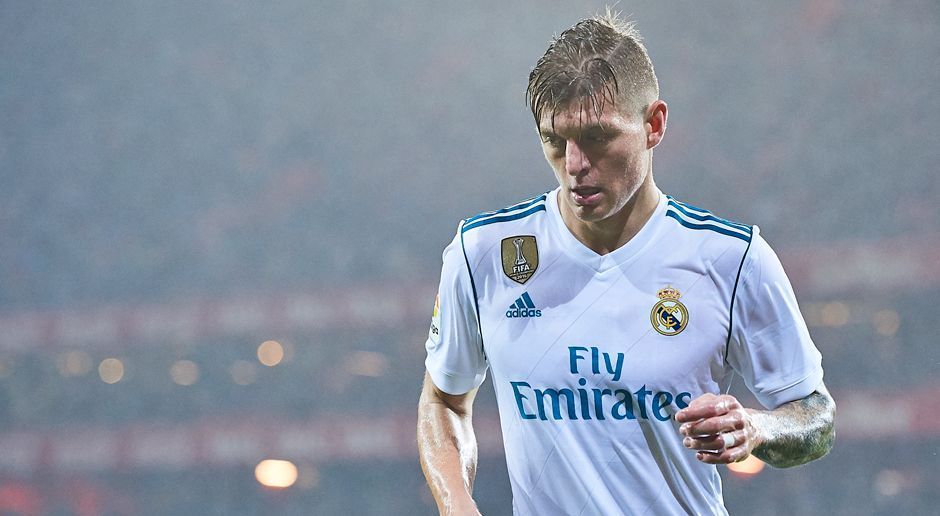 
                <strong>Zentrales Mittelfeld: Toni Kroos (Real Madrid)</strong><br>
                Kimmich: Er verliert nie den Ball und spielt großartige lange Pässe.
              