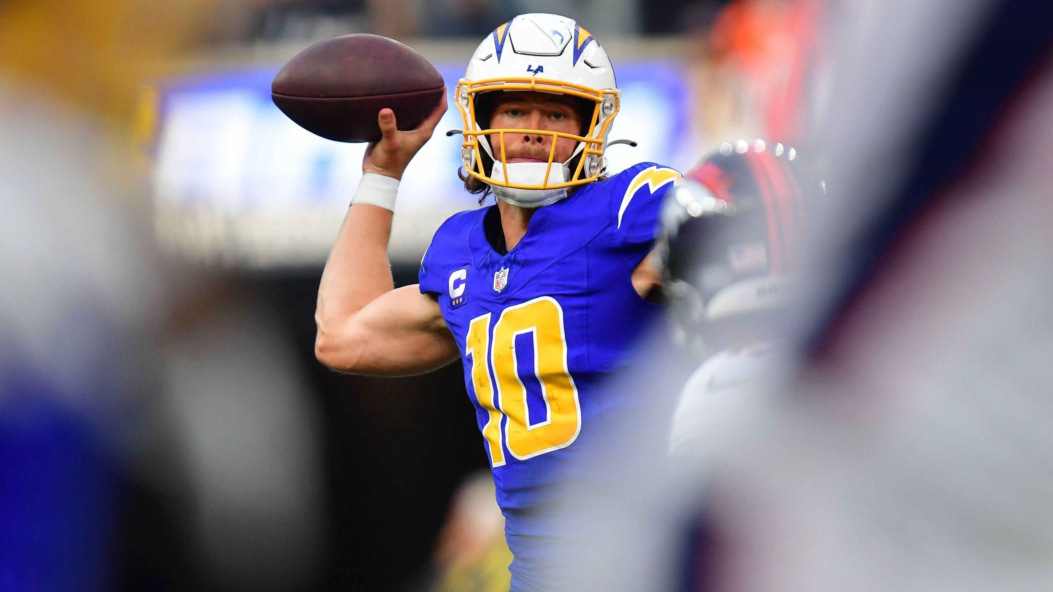 <strong>Jahr: 2020</strong><br>Team: Los Angeles Chargers<br>Quarterback: Justin Herbert<br>Position: 6