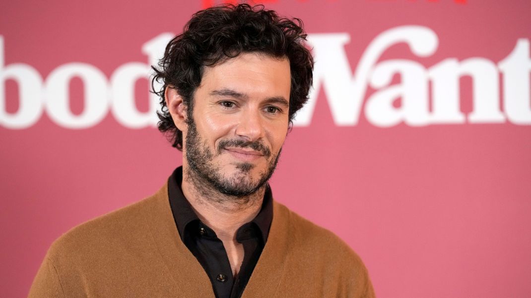 Adam Brody hat nichts von seinem "O.C., California"-Charme eingebüßt.