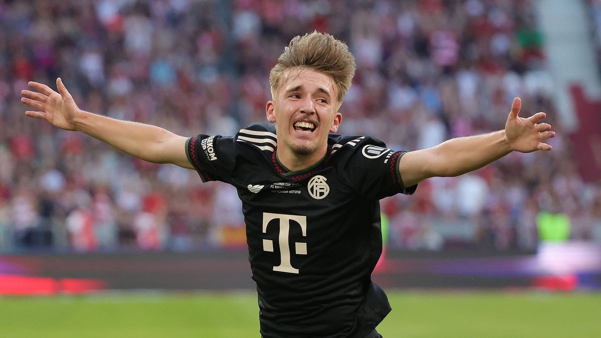 07.08.2025, FC Bayern vs Tottenham Hospur Allianz Arena Muenchen, Fussball, , im Bild: Lennart Karl (FC Bayern Muenchen) jubelt *** 07 08 2025, FC Bayern vs Tottenham Hospur Allianz Arena Muenchen,...