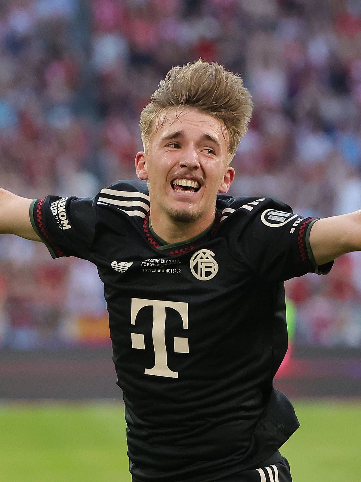 07.08.2025, FC Bayern vs Tottenham Hospur Allianz Arena Muenchen, Fussball, , im Bild: Lennart Karl (FC Bayern Muenchen) jubelt *** 07 08 2025, FC Bayern vs Tottenham Hospur Allianz Arena Muenchen,...