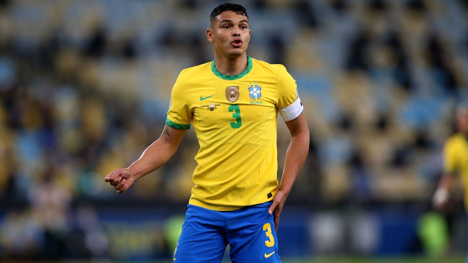 
                <strong>Thiago Silva (Kapitän Brasilien)</strong><br>
                &#x2022; Neymar -<br>&#x2022; Robert Lewandowski -<br>&#x2022; Jorginho<br>
              