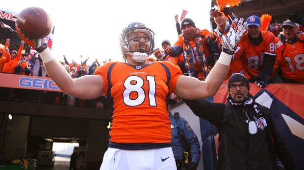 
                <strong>Owen Daniels</strong><br>
                Owen Daniels: Seine Entlassung beim Champion kam dann doch ein wenig überraschend. Schließlich war es Daniels, der mit seinen beiden Touchdown-Fängen großen Anteil am Erfolg der Broncos im AFC Championship Game gegen die Patriots hatte. Und: Der Tight End hat bislang nur für einen Coach gespielt: Gary Kubiak. Erst in Houston, ein Jahr in Baltimore, dann in Denver. Nun muss er ohne Kubiak auskommen.
              