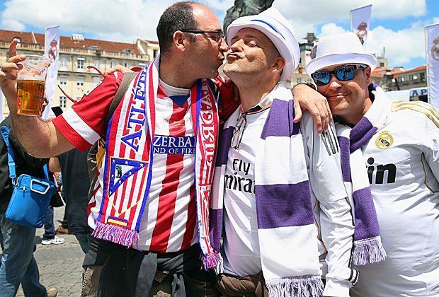 
                <strong>Champions-League-Finale: Real Madrid vs. Atletico Madrid</strong><br>
                Liebevolle Stimmung: Die Anhänger der Rojiblancos und der Königlichen feiern teilweise gemeinsam - so soll es sein! Insgesamt werden rund 120.000 spanische Fans in Lissabon erwartet.
              