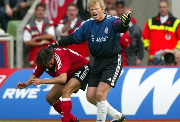 
                <strong>28.9.2002: Oliver Kahn (Bayern München)</strong><br>
                Auch mit dem Leverkusener Thomas Brdaric bandelt Kahn wenige Jahre später an. Der Stürmer gerät plötzlich in den "Karnickel-Griff" des Keepers, kann sich aber nach wenigen Sekunden daraus befreien.
              
