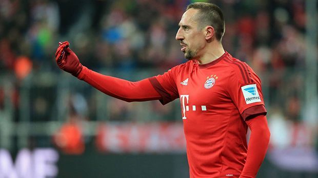 
                <strong>Franck Ribery (FC Bayern München)</strong><br>
                Franck Ribery (FC Bayern München): Kam in der 75. Minute für Costa ins Spiel. Konnte wegen der Dortmunder Dauerdopplung seine gefürchteten Dribblings nicht ansetzen und das Bayern-Spiel nicht befruchten. ran-Note: 3,5
              