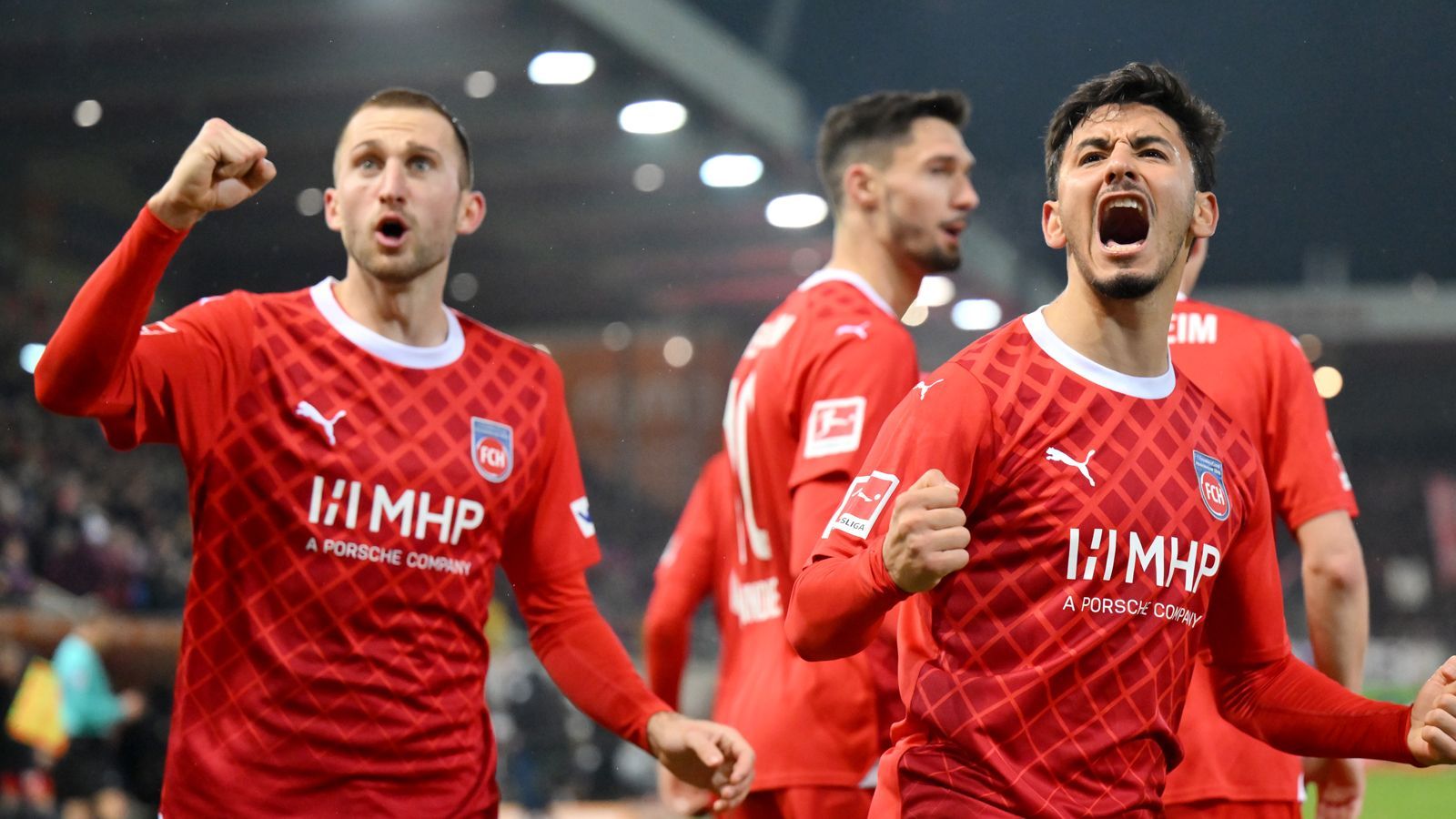 <strong>1. FC Heidenheim</strong><br><strong>Verantwortlich:</strong>&nbsp;Hans-Peter Baamann<br><strong>Anzahl der Scouts:</strong>&nbsp;1<br><strong>Namhafte Scouts:</strong>&nbsp;-