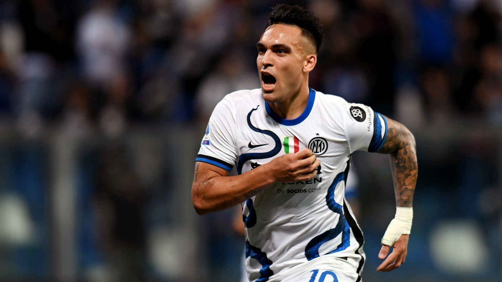 
                <strong>Lautaro Martinez (Inter Mailand)</strong><br>
                Position: Mittelstürmer - Alter: 24 Jahre -Nationalität: Argentinien
              