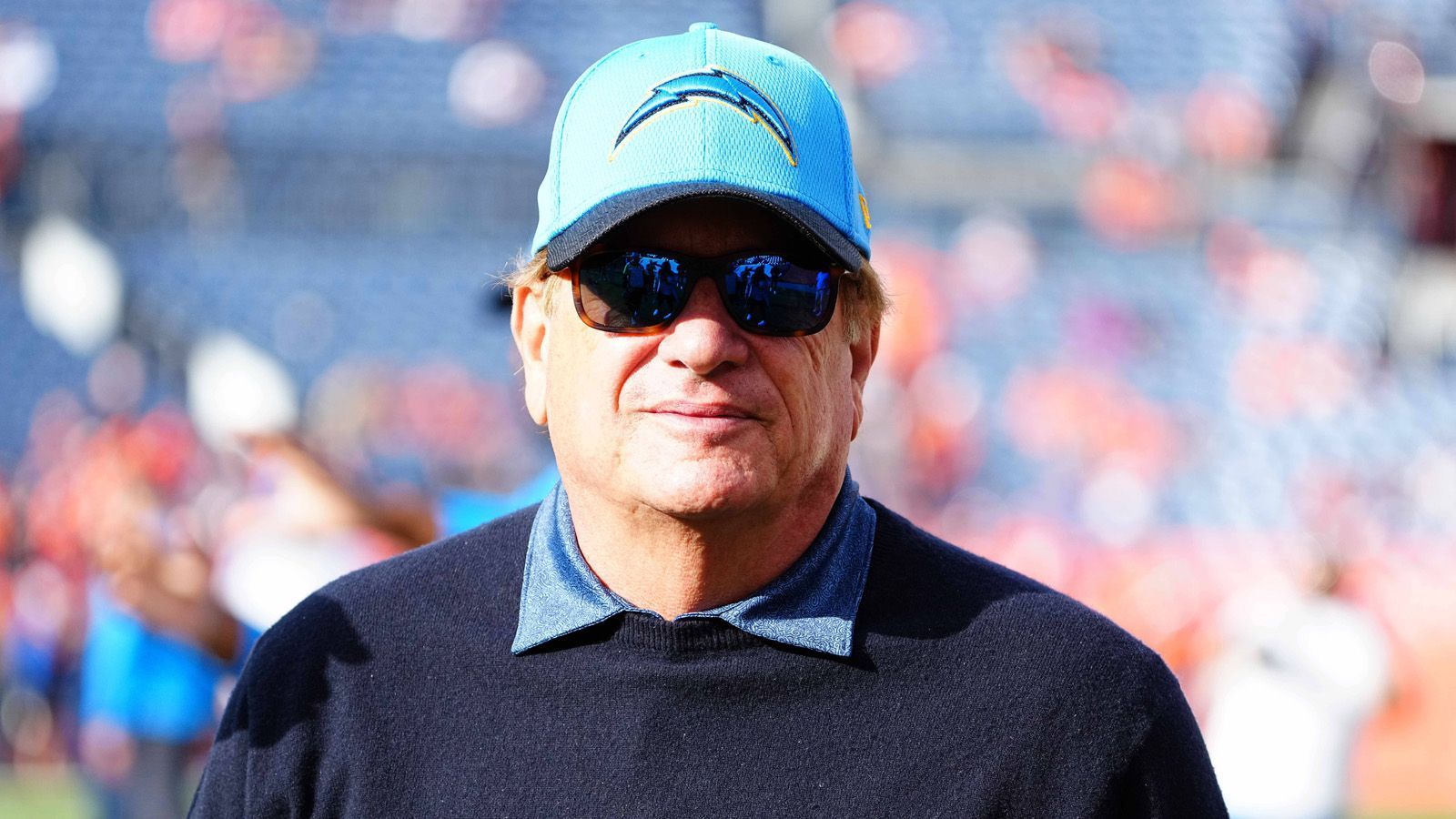 <strong>Platz 22: Dean Spanos - Los Angeles Chargers</strong><br>
                • Reinvermögen: 2,4 Milliarden US-Dollar (1 Milliarde, +140 %, +9 Plätze)