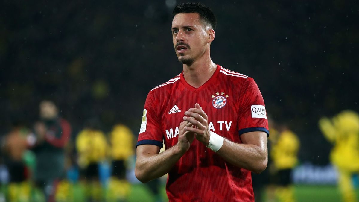 Sandro Wagner (l.) verlässt München Richtung China