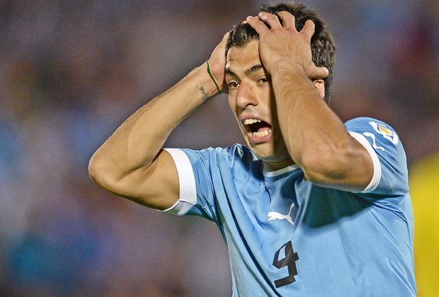 
                <strong>Im Fokus: Luis Suarez</strong><br>
                Neulich zum "Fußballer des Jahres" in England gekürt, zählt der Toptorjäger vom FC Liverpool zu den Stars der WM. Ob er seine Uruguayer durch die "Todesgruppe" boxen kann, ist dennoch fraglich.
              