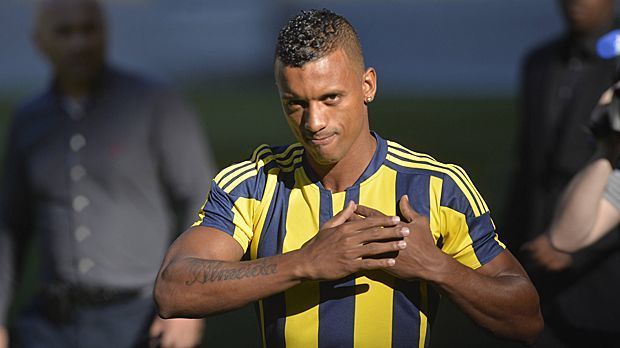 
                <strong>Nani (Fenerbahce)</strong><br>
                Dem steht die Vorstellung von Nani kaum nach. Auch der Portugiese kommt von ManUnited zu Fenerbahce - für sechs Millionen Euro. Nani hat mit seiner Schnelligkeit und Dribbelstärke sicher das Zeug zum Publikums-Liebling bei den enthusiastischen Fans.
              