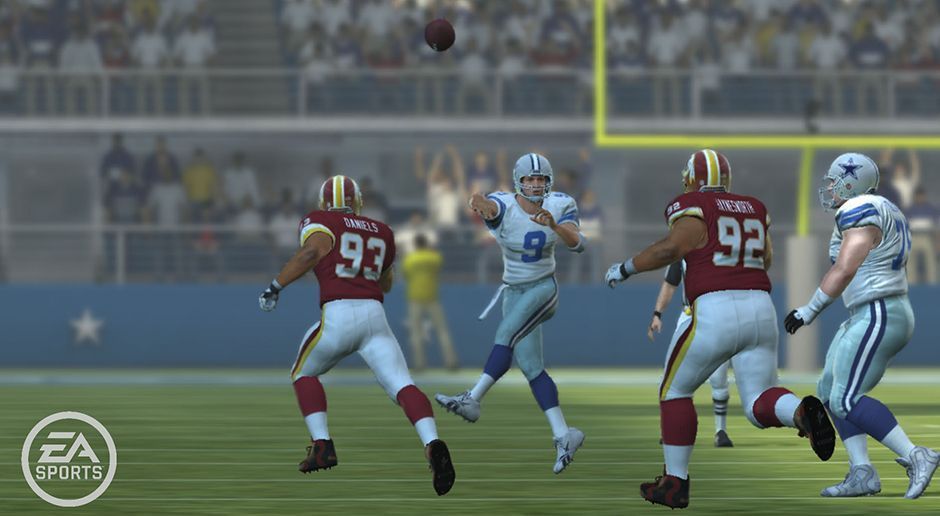 
                <strong>Madden NFL 20</strong><br>
                Während 2019 auch in der NFL gespielt wird, gibt es auch auf der Konsole wieder Football-Action. Mit Madden NFL 20 können die Spieler wieder mit ihren Lieblingsmannschaften gegeneinander antreten und kompetitiv ist das Ganze darüber hinaus auch. Die eSports-Ambitionen seitens EA steigen bei Madden immer weiter an. Preisgeldsteigerungen von 250.000 USD auf 700.000 USD zeigen klar, welchen Stellenwert die Football-Simulation mittlerweile im Bereich eSports einnimmt.
              