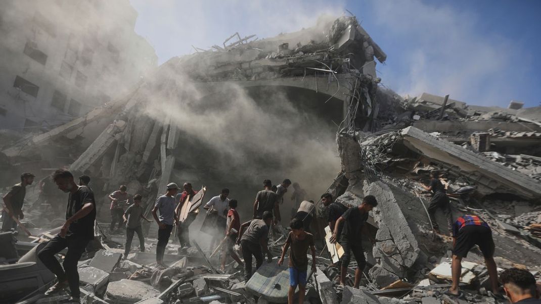 Nach israelischen Angriffen herrscht in Gaza erneut Zerstörung – palästinensische Stellen melden viele Todesopfer.