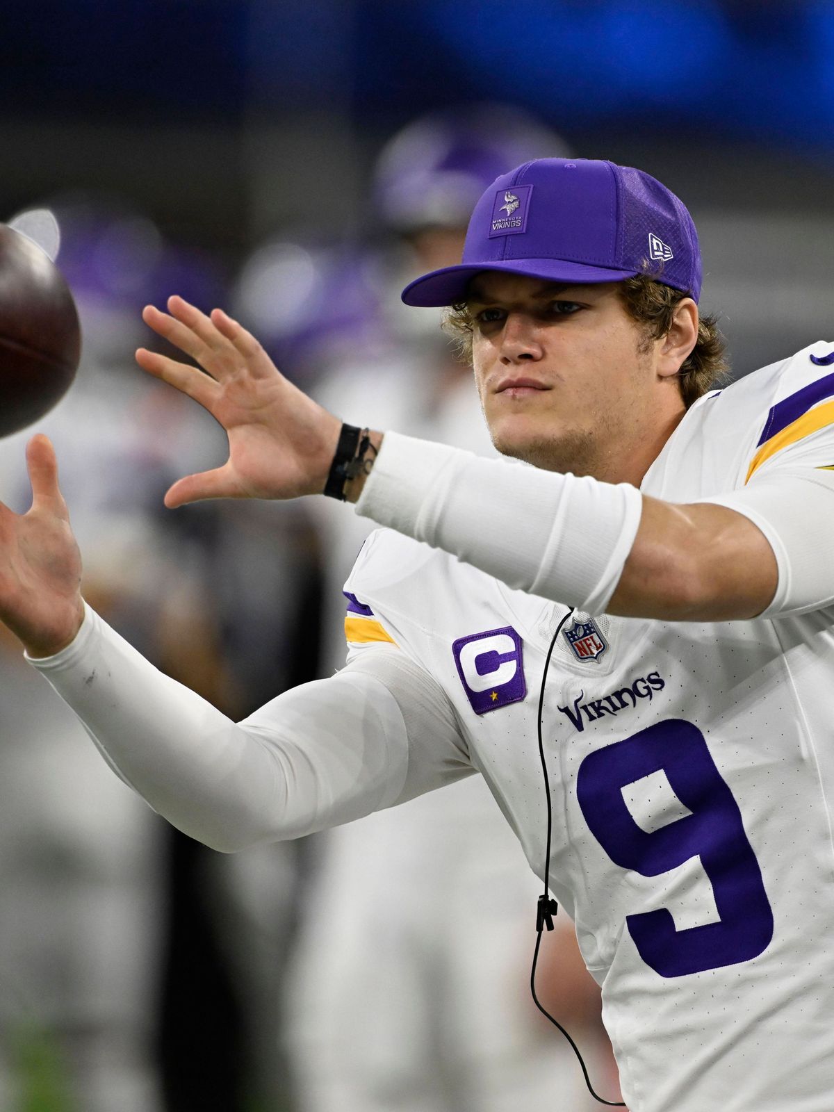 October 23, 2025 Minnesota Vikings quarterback J.J. McCarthy (9) in action during an NFL, American Football Herren, USA game in Inglewood, California. Mandatory Photo Credit : CSM Inglewood United ...