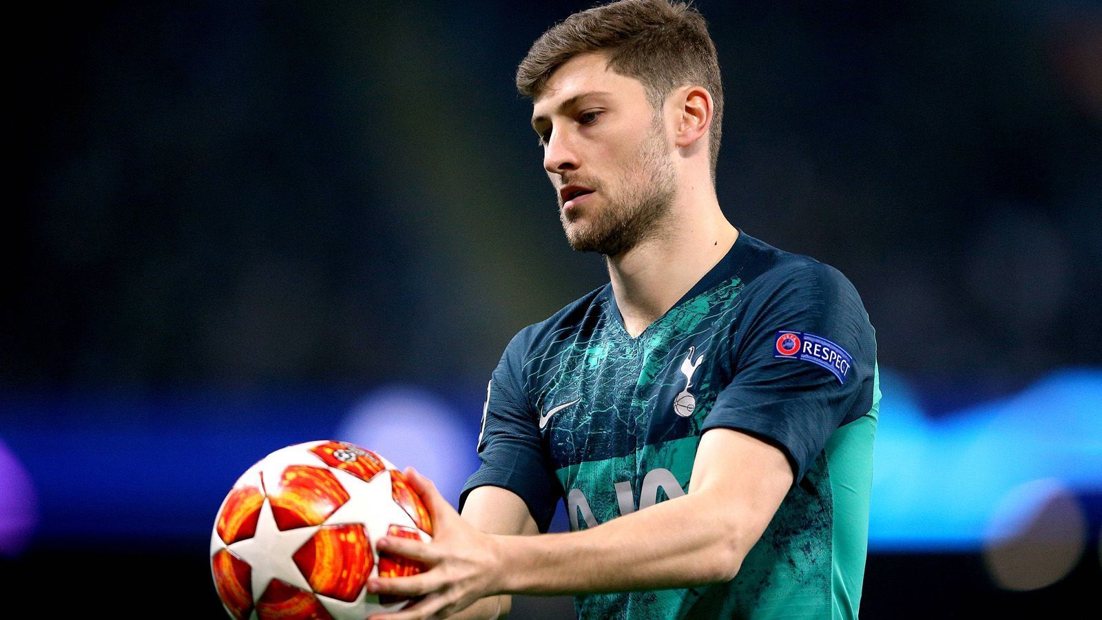 
                <strong>Ben Davies (Tottenham Hotspur)</strong><br>
                Wird als letzter Joker anstelle von Rose auf das Feld geschickt. Der Waliser führt sich direkt mit einem Foul ein. Ohne Note
              