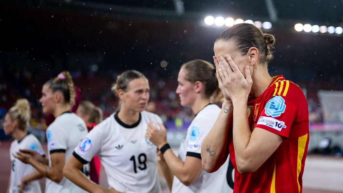 Ann-Kathrin Berger (Deutschland, 01), Sydney Lohmann (Deutschland, 08), Klara Buehl (Deutschland, 19) ist enttauescht ueber die Niederlage und das Ausscheiden aus dem Turnier, SUI, Deutschland vs S...