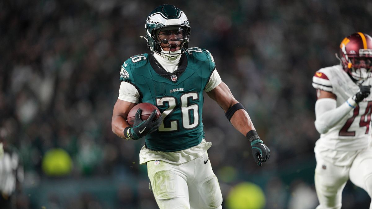 PHILADELPHIA, PA - NOVEMBER 14: Philadelphia Eagles running back Saquon Barkley (26) runs for a touchdown during the game between the Philadelphia Eagles and the Washington Commanders on November 1...