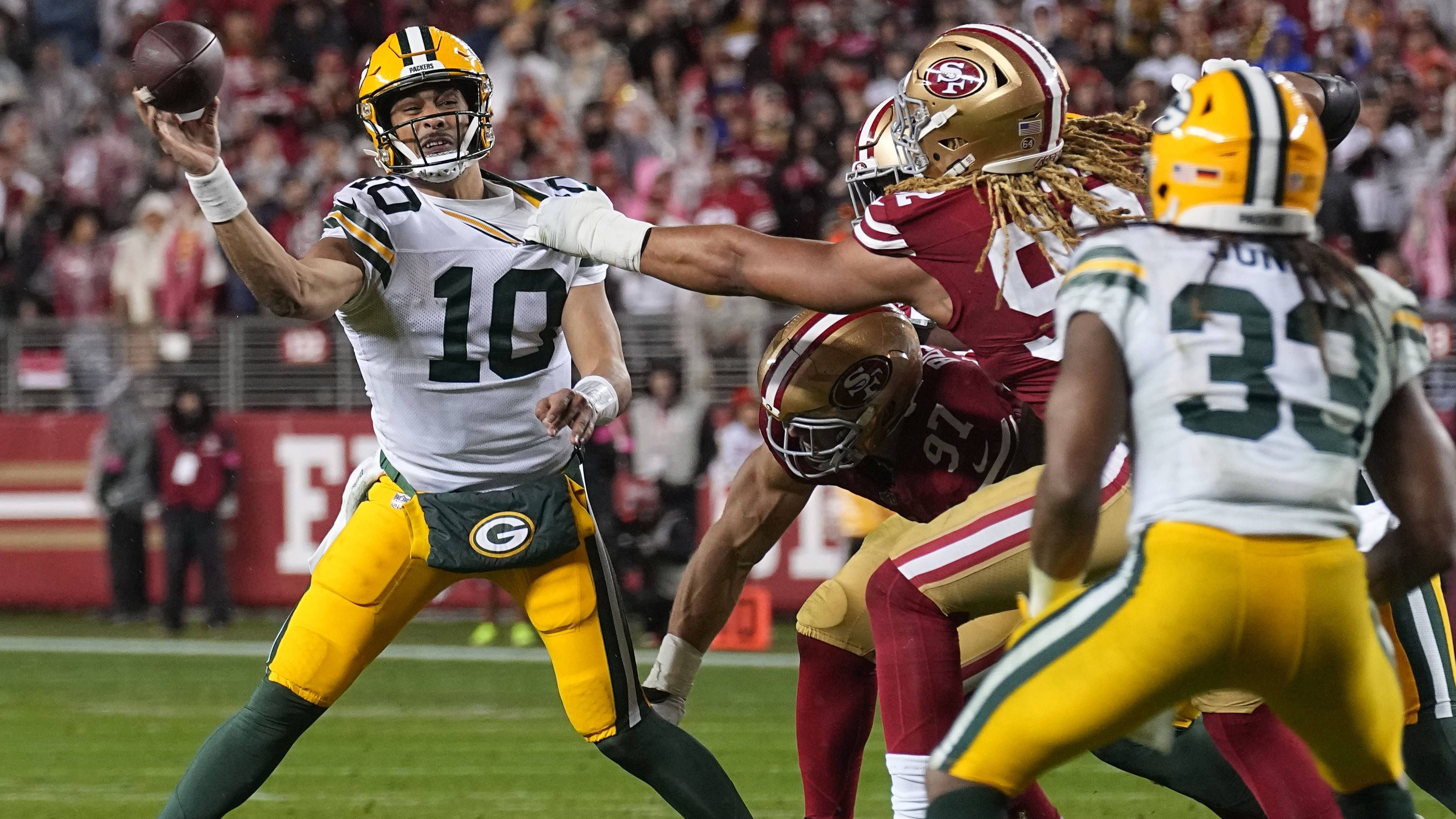 <strong>Performance</strong><br>Eine starke Klasse. Burrow stand 2022 im Super Bowl. Herbert wurde auch durch das Coaching bei den Chargers gehemmt, rechtfertigte seinen hohen Pick aber schon und wurde Offensive Rookie of the Year. Tagovailoa war 2023 Passing Yards Leader und im Pro Bowl. Love (Foto) zeigte 2023 in seinem ersten Jahr als Starter sehr gute Ansätze und erreichte die Divisional Round, 2024 war eine Runde früher Schluss.