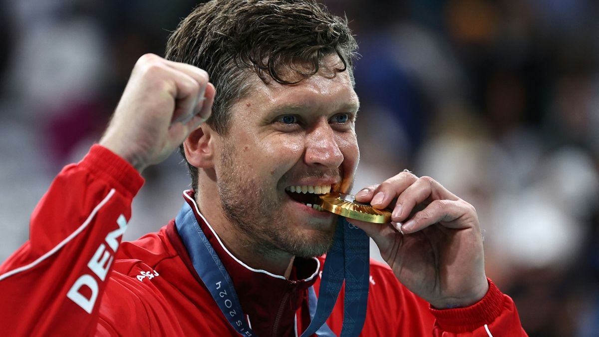 Olympiasieger 2024: Niklas Landin mit der Goldmedaille
