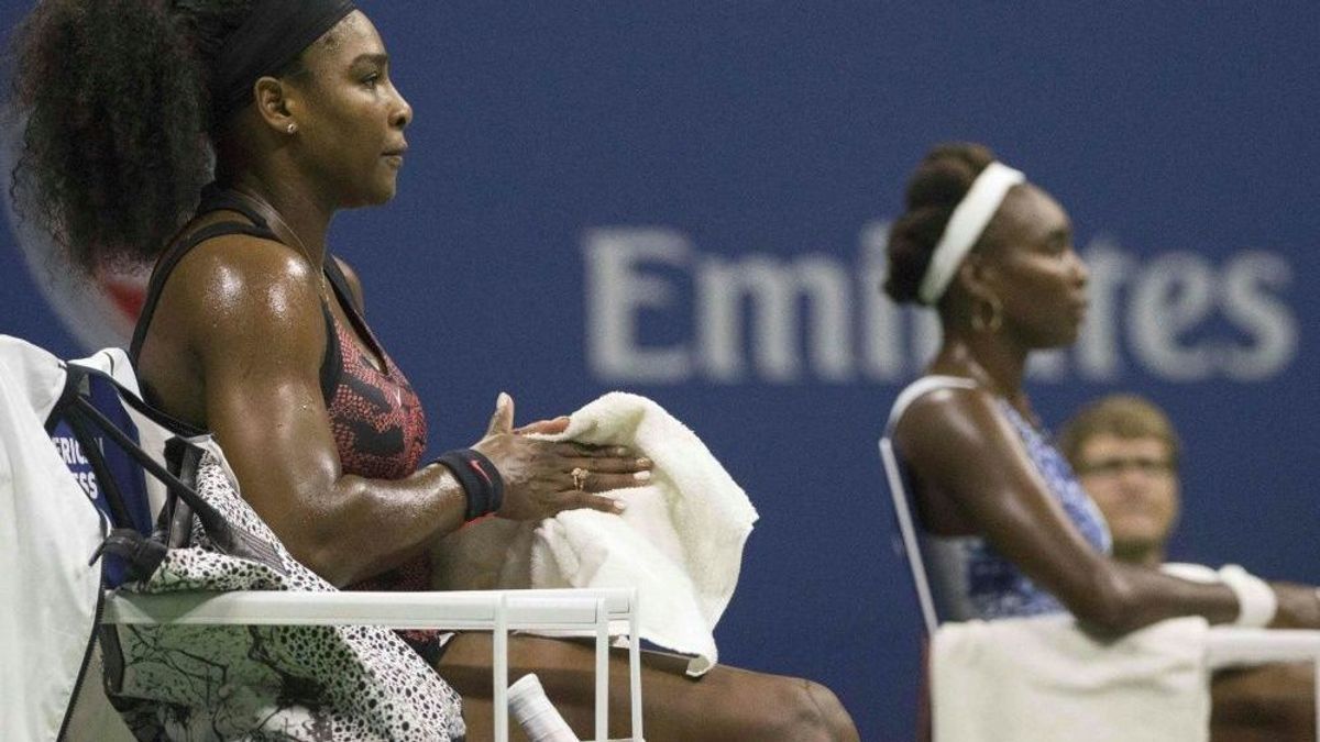 Serena (l.) will gegen Schwester Venus den 17. Sieg