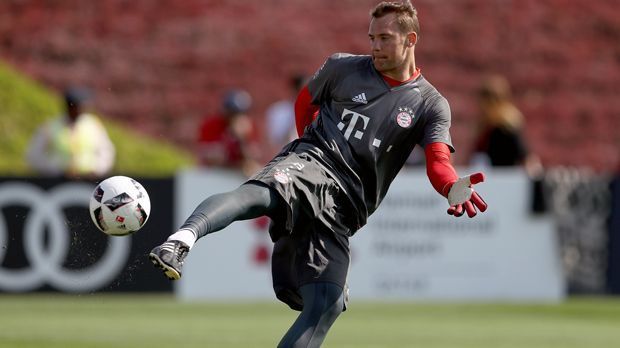 
                <strong>Tor - Manuel Neuer (FC Bayern München)</strong><br>
                Tor - Manuel Neuer (FC Bayern München)
              