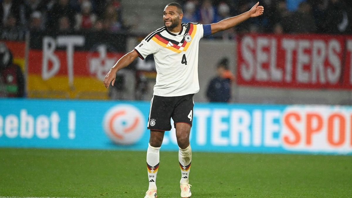 Mit Kapitänsbinde: Jonathan Tah