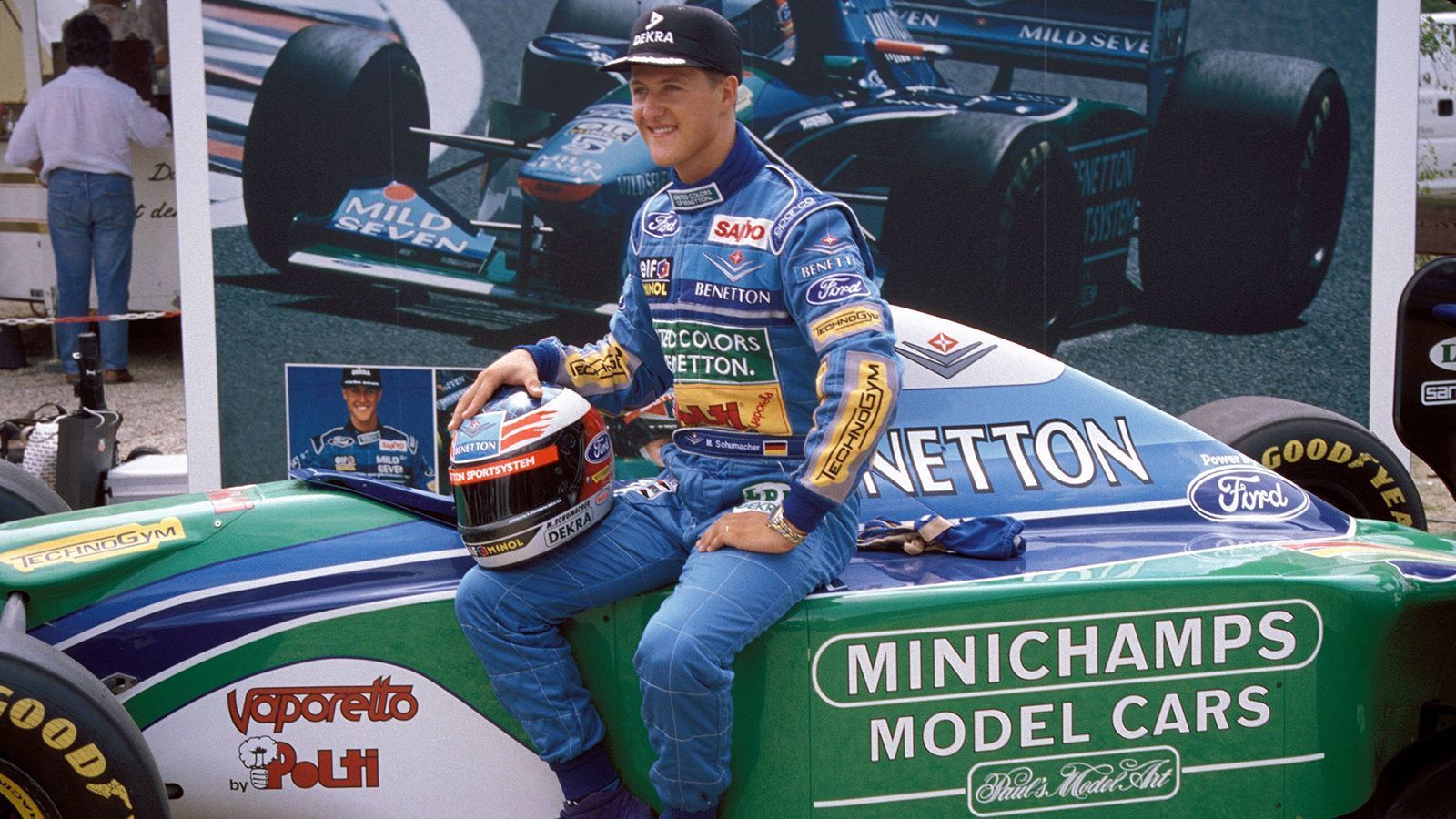 
                <strong>Verschiedene Teams</strong><br>
                Michael Schumacher: 4 (Jordan, Benetton, Ferrari, Mercedes) - Lewis Hamilton: 2 (McLaren, Mercedes)
              