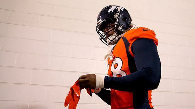 
                <strong>VonMiller</strong><br>
                Von Miller (Denver Broncos) - Der Linebacker erhält in diesem Jahr seine Chance auf einen Super-Bowl-Ring. Sein Team, die Denver Broncos, stand bereits 2014 im Finale der NFL. Miller fehlte jedoch verletzt und musste mit ansehen, wie die Seattle Seahawks haushoch gewannen.
              