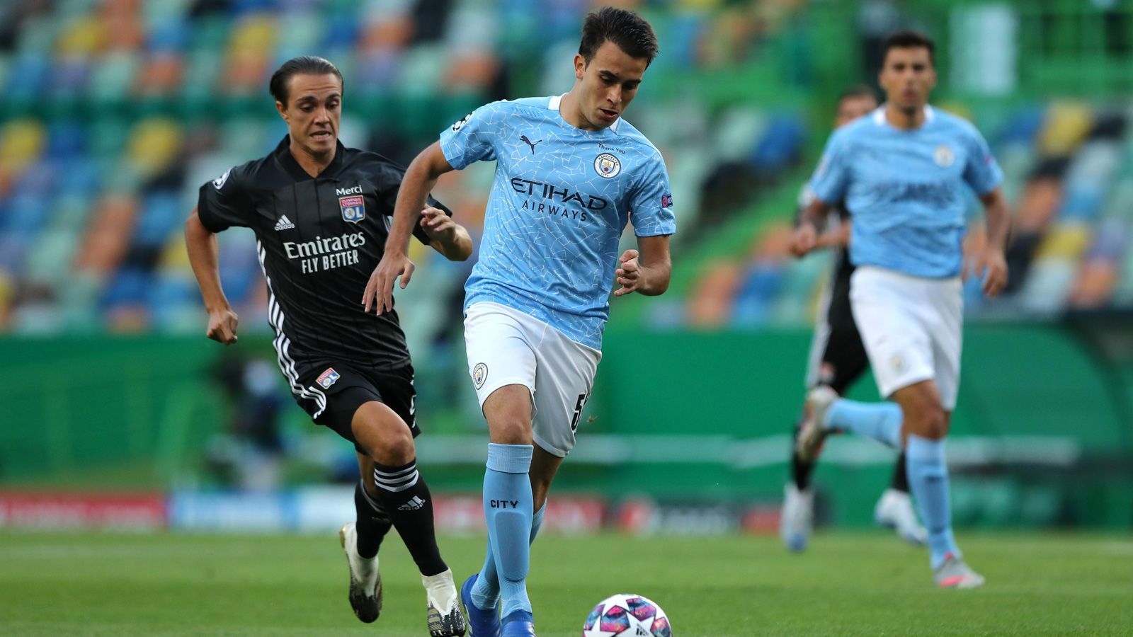 
                <strong>Eric Garcia</strong><br>
                Der 19-Jährige ist die große Überraschung in der Startaufstellung von Pep Guardiola. Er findet gut in die Partie, vereitelt den ersten Angriff von Lyon. Er agiert sehr souverän, kann auch vor dem Gegentor zum 0:1 die Situation zunächst klären - allerdings trifft Cornet per Nachschuss. ran-Note: 3  
              