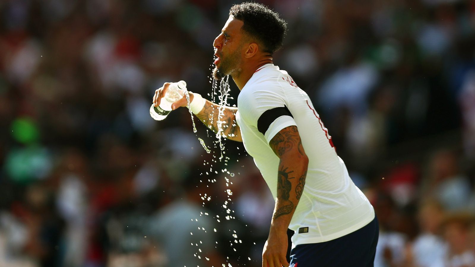 
                <strong>Rechtsverteidiger - Kyle Walker</strong><br>
                Spielt bei der WM für EnglandVerein: Tottenham Hotspur
              