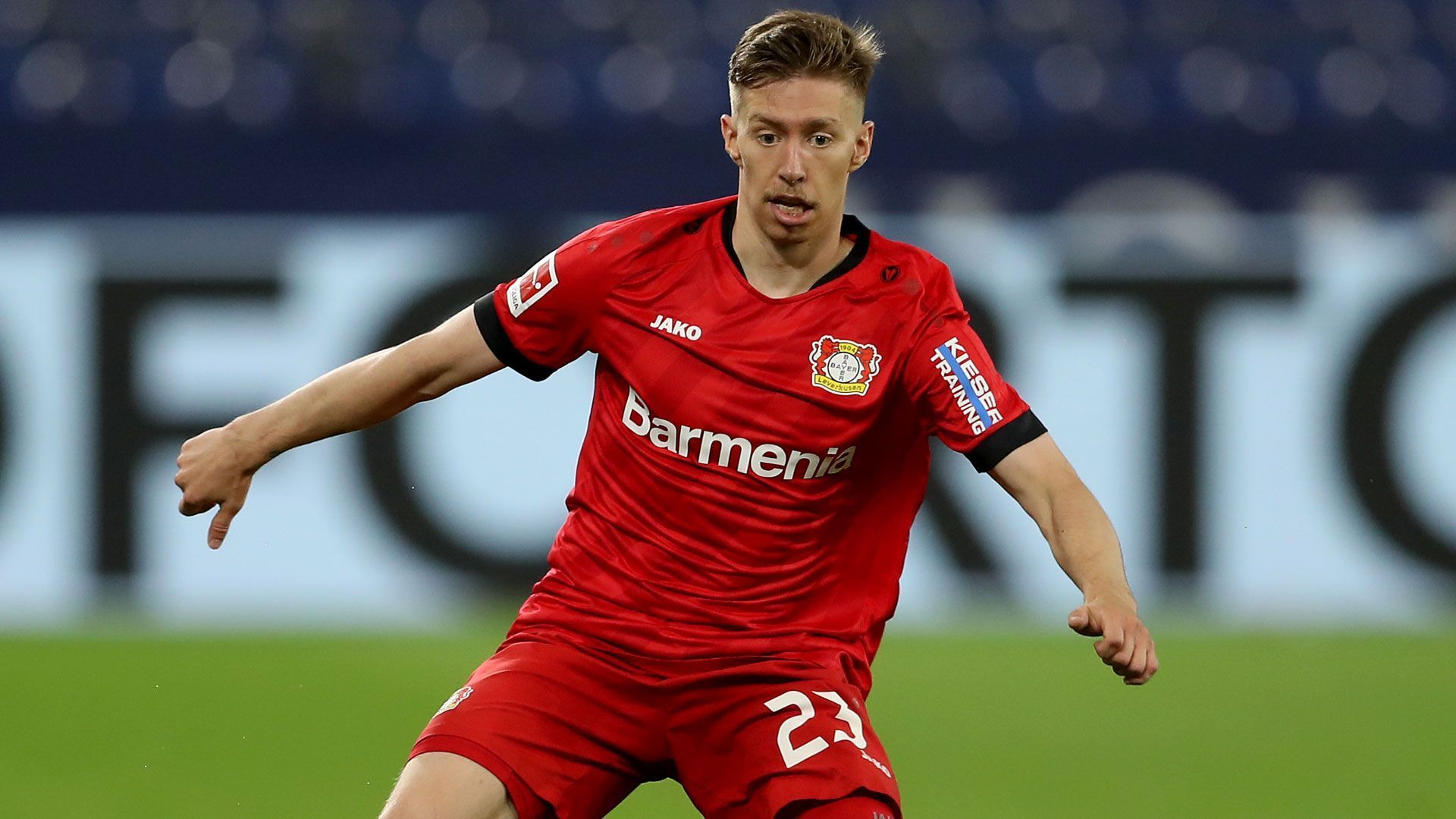 
                <strong>Bayer 04 Leverkusen</strong><br>
                &#x2022; <strong>Streichkandidaten: </strong>Mitchell Weiser (Rechtsverteidiger), Daley Sinkgraven (Linksverteidiger), Charles Aranguiz (defensiver Mittelfeldspieler), Nadiem Amiri (zentraler Mittelfeldspieler), Joel Pohjanpalo (Stürmer)<br>&#x2022; <strong>Einkaufskandidaten:</strong> Samuel Edozie (Linksaußen/Manchester City), Mykhaylo Mudryk (Linksaußen/Schachtjor Donetsk)<br>
              