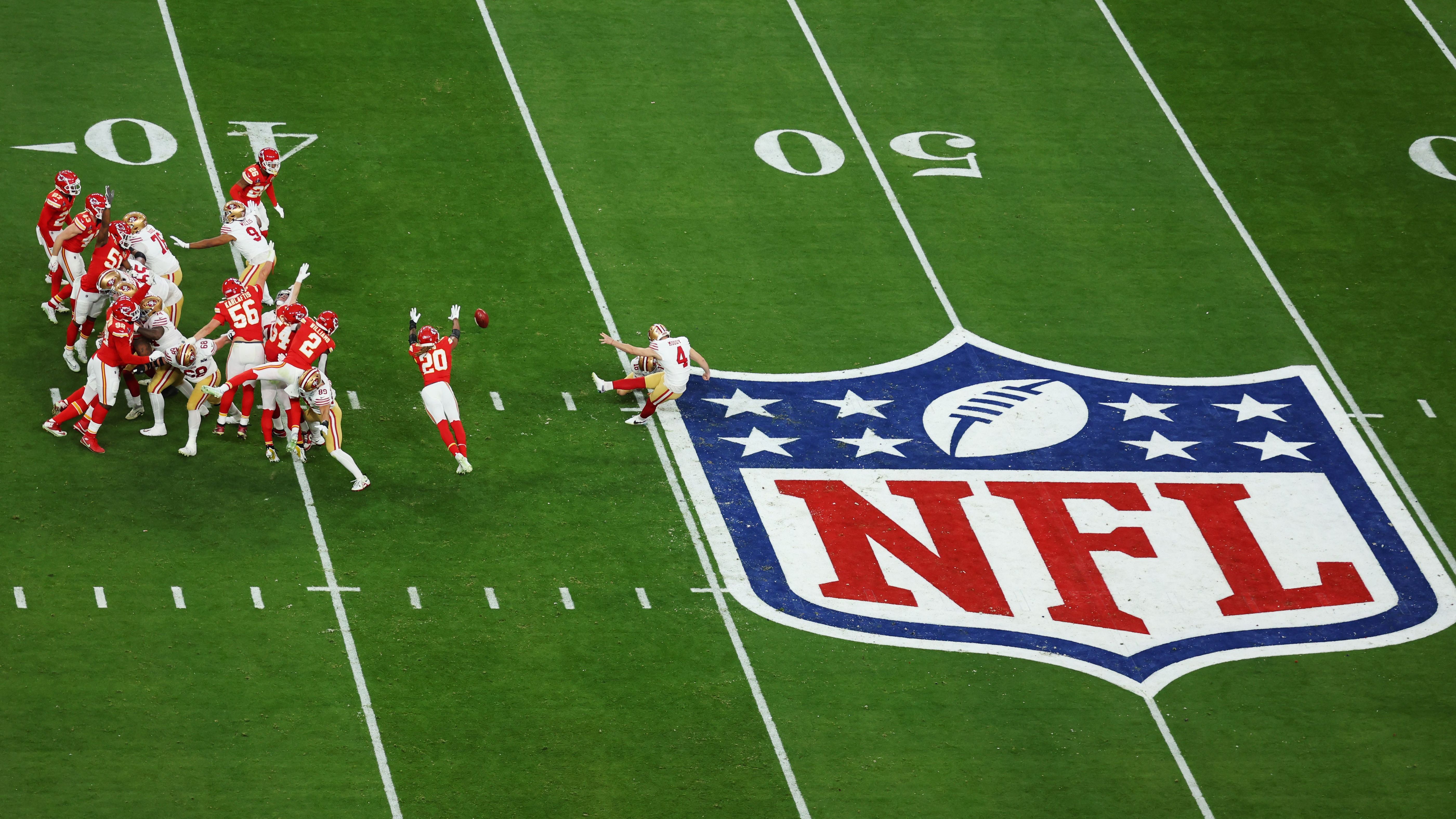 <strong>Super Bowl: Jake Moody (San Francisco 49ers)</strong><br>Denn Moody hatte im ersten Viertel aus 55 Yards für die 49ers getroffen und sich damit die Bestmarke für das NFL-Endspiel gesichert - wenn auch nur für kurze Zeit.