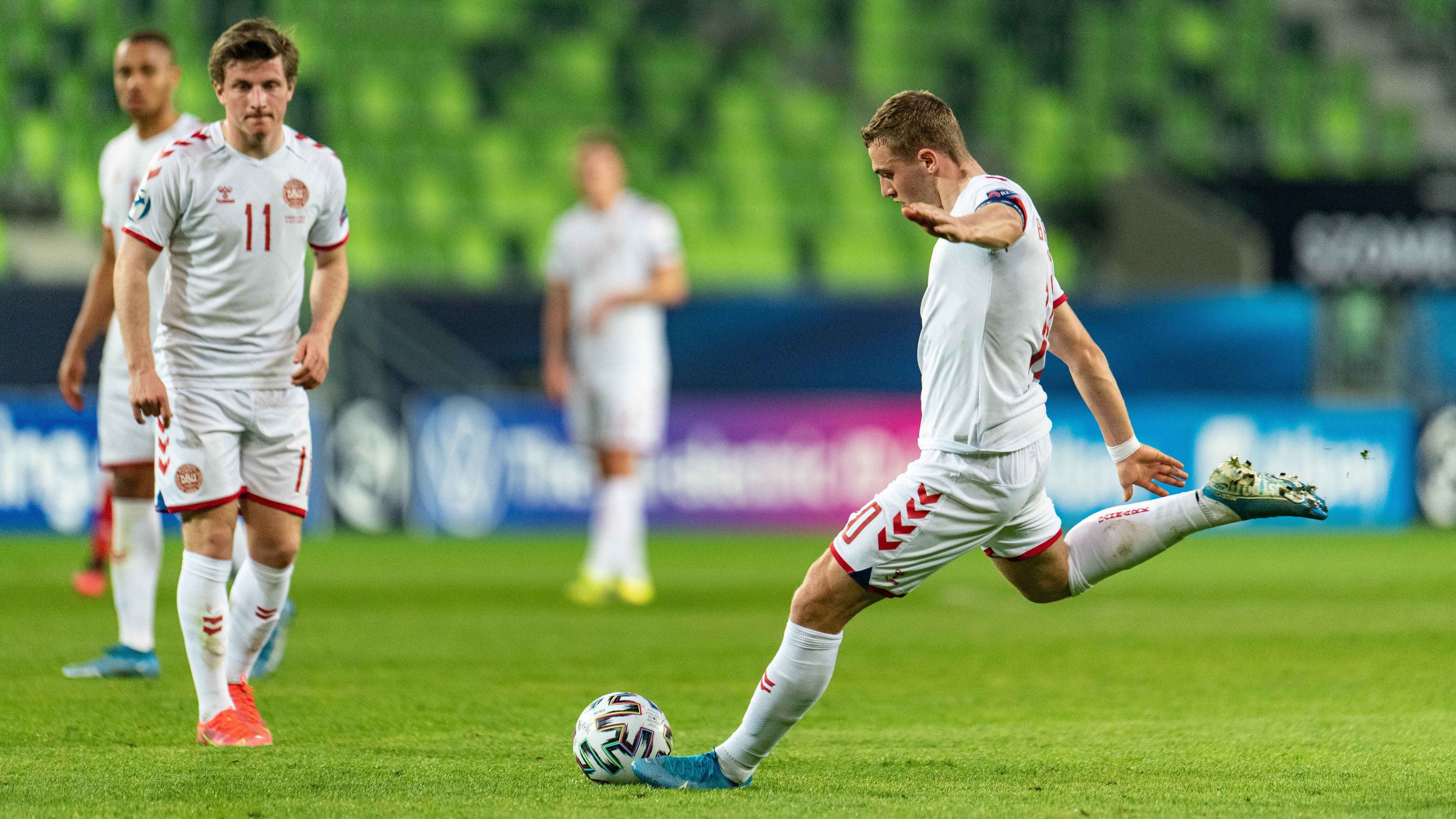 
                <strong>Dänemark - Deutschlands Gegner im Viertelfinale</strong><br>
                Am Montag den 31. Mai wird es ernst für die U21-Nationalmannschaft. Das Viertelfinale gegen die Dänen könnt ihr ab 21.00 Uhr auf ProSieben live verfolgen. 
              