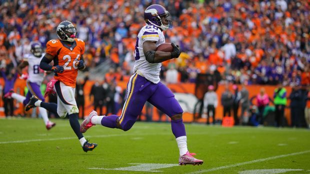 
                <strong>Minnesota Vikings</strong><br>
                Platz 7: Minnesota Vikings. Adrian Peterson geht durch Defensive-Lines, wie ein heißes Messer durch die Butter. Der Running Back führt die NFL im Hinblick auf Rushing-Yards an (758 Yards) und ist der Hauptgrund für die bislang so starke Vikings-Saison. Sollten die Wikinger ihre Form halten, dürfte das Erreichen der Playoffs kein Problem darstellen.
              