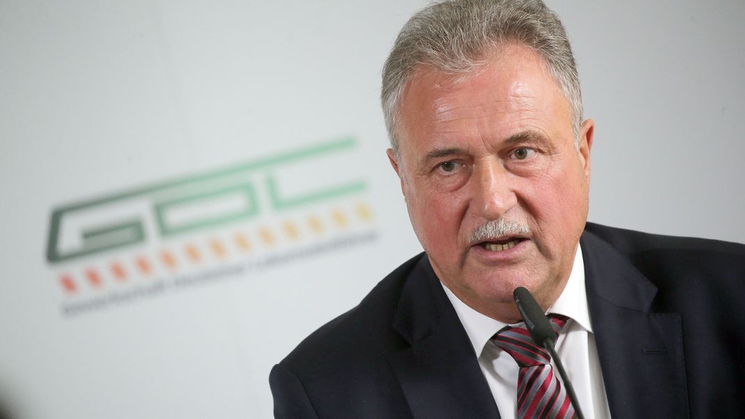 Claus Weselsky, Vorsitzender der Gewerkschaft Deutscher Lokomotivführer (GDL) versichert, dass es bis Januar keine weiteren Streiks geben wird.