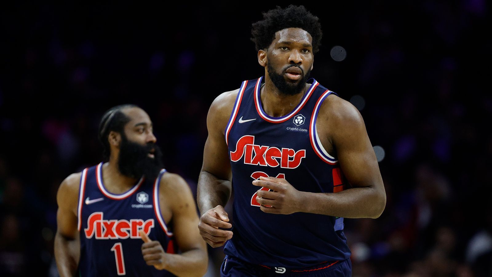 
                <strong>Philadelphia 76ers (Eastern Conference)</strong><br>
                &#x2022; Bilanz: 51-31 <br>&#x2022; Topscorer: Joel Embiid mit 30,6 Punkten im Schnitt<br>&#x2022; NBA-Titel: 3 Titel (1955, 1967, 1983)<br>
              