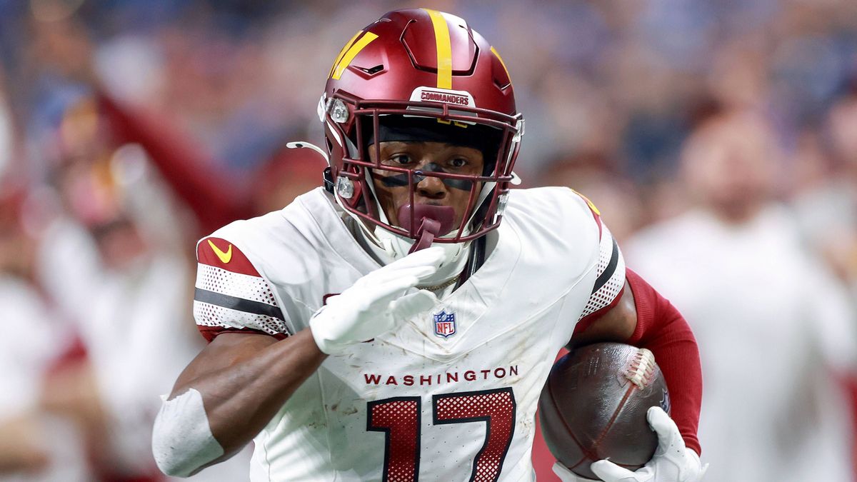 Washington Commanders vs. Detroit Lions DETROIT,MICHIGAN-JANUARY 18: Wide receiver Terry McLaurin (17) of the Washington Commanders runs in a touchdown during an NFL, American Football Herren, USA ...