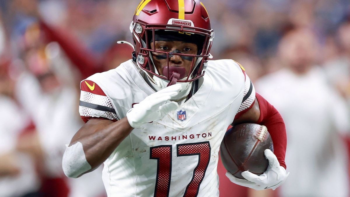 Washington Commanders vs. Detroit Lions DETROIT,MICHIGAN-JANUARY 18: Wide receiver Terry McLaurin (17) of the Washington Commanders runs in a touchdown during an NFL, American Football Herren, USA ...